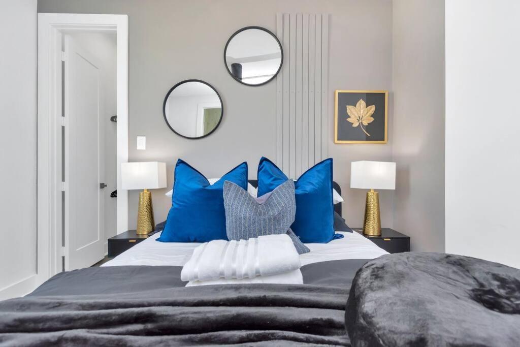The Suite Spot! Downtown Skyline Views! Sleeps 12 Houston Bagian luar foto