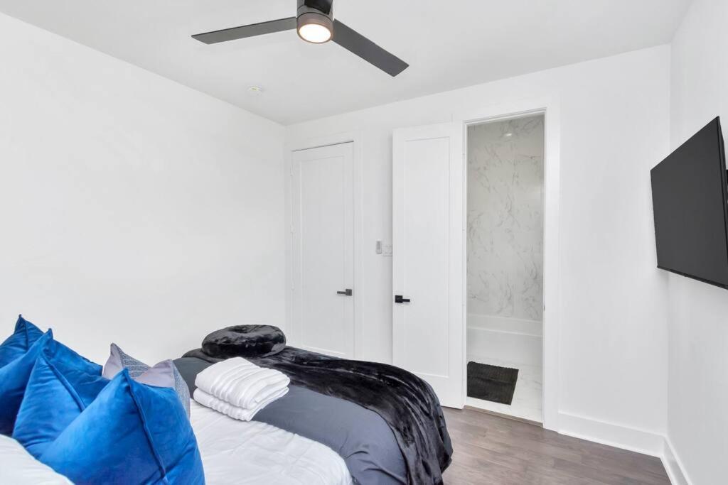 The Suite Spot! Downtown Skyline Views! Sleeps 12 Houston Bagian luar foto